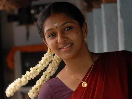 കുംക്കിപ്പെണ്ണ് കുട്ടിപ്പുലിയില്‍