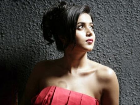 ആറ് സ്ത്രീകളുടെ കഥയുമായി ആസ്‌ക്