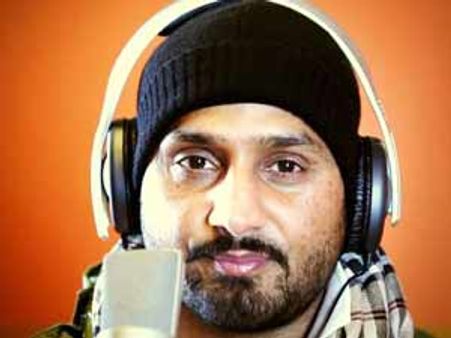 ഹര്‍ഭജന്‍ ഇനി സിനിമ ക്രീസില്‍