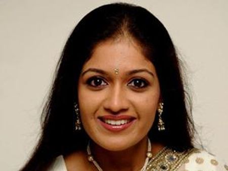 മേഘ്‌നക്ക് എല്ലാഭാഷയും ഒരു പോലെ