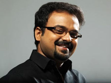 കുഞ്ചാക്കോയ്ക്ക് സൂപ്പര്‍ഹിറ്റുകള്‍ പേടിയാണ്‌
