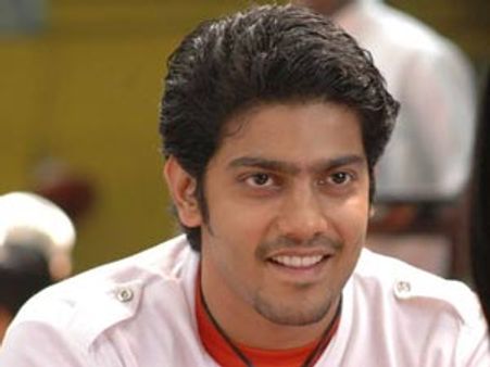 ഷാഹിദിന് നയന്‍താരയുടെ നായകനാവണം