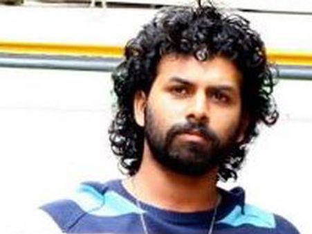 ചൂയിങ് ഗം നുണയാന്‍ സണ്ണിവെയ്ന്‍