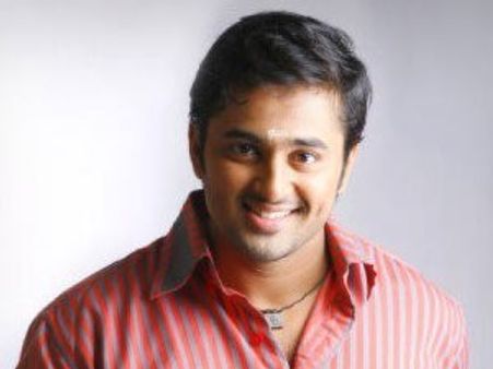 ഹരികുമാര്‍ ചിത്രത്തില്‍ ഉണ്ണിമുകുന്ദന്‍ നായകന്‍