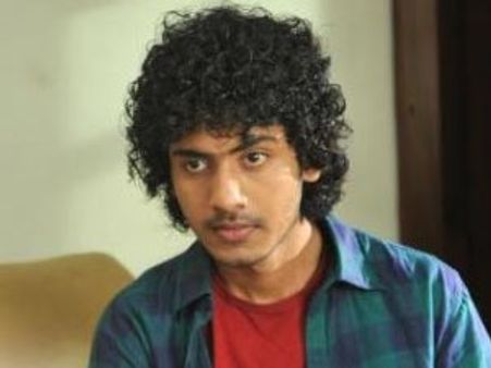 അനു മോഹന്റെ അരങ്ങേറ്റം സ്ത്രീപക്ഷചിത്രത്തില്‍