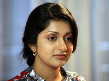 ലേഖ തരൂരായി മീര ജാസ്മിന്‍; ഒപ്പം ബദ്രി