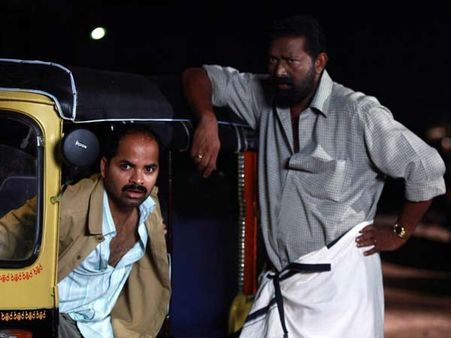 ഷട്ടറിനുള്ളില്‍ ലാല്‍ കസറി