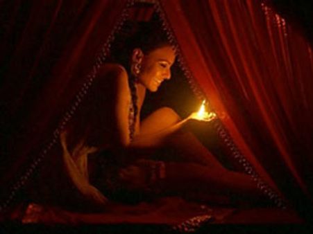 സുഗന്ധം പരത്താന്‍ കാമസൂത്ര 4ഡി