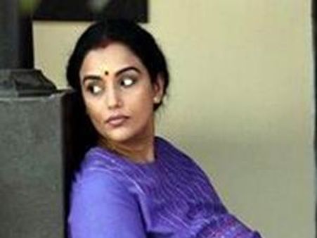 കാത്തിരുന്നോളൂ കളിമണ്ണ് വരുന്നു