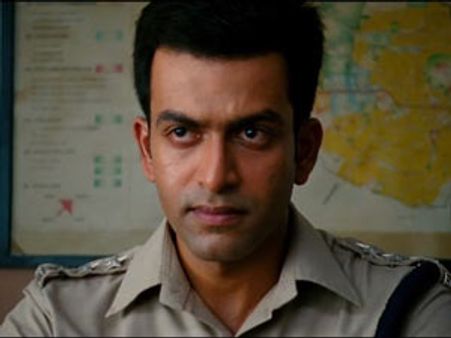 ട്യൂഷന്‍ ടീച്ചറെ വച്ച് ഹിന്ദി പഠിച്ചെന്ന് പൃഥ്വി