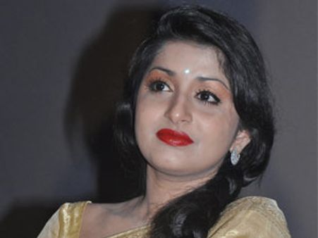 മീര ജാസ്മിന്‍ മദ്യപാനത്തിന് അടിമ?