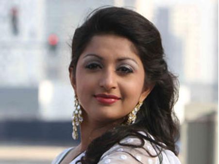 തെലുങ്ക് മേക്കപ്പ്മാനുമായി മീര അടുപ്പത്തില്‍?