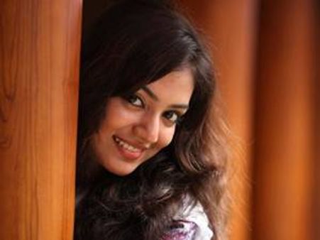 നയന്‍സിന് മുന്പ് ആര്യയെ പ്രണയിച്ചത് നസ്റിയ!