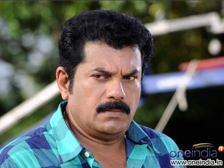 കോടി തന്നാലും പണ്ഡിറ്റിന്റെ സിനിമ കാണില്ല: മുകേഷ്