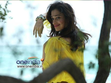 സെയ്ഫ് അലി ഖാന്റെ നായികയായി തമന്ന