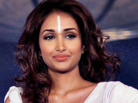 ജിയാഖാന്‍റെ ആത്മഹത്യക്കുറിപ്പ് വ്യാജം?