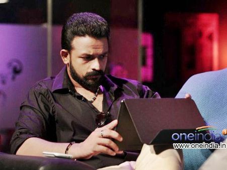 ജയസൂര്യ എന്തിനാണ് പടം പിടിയ്ക്കുന്നത്?
