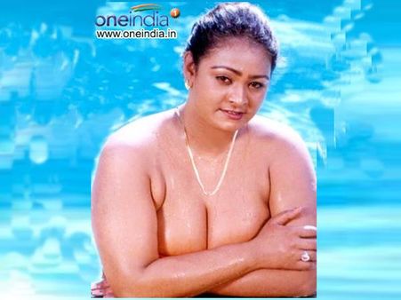 ഷക്കീല, യുവാക്കളെ ഇളക്കിമറിച്ച മാദകത്വം