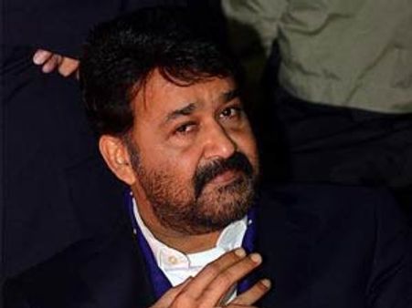 2014 ഓണത്തിന് മോഹന്‍ലാല്‍ ലൂസിഫറായെത്തും
