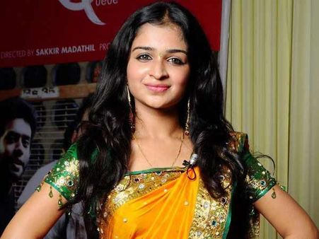 നടി സ്വര്‍ണയുടെ നില മെച്ചപ്പെടുന്നു