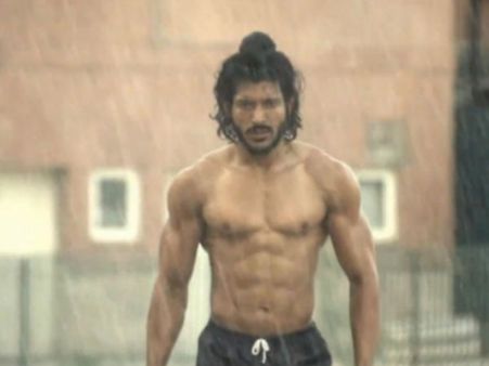 ഫര്‍ഹാന്‍ എന്നെപ്പോലെ; മില്‍ഖാ സിംഗ്