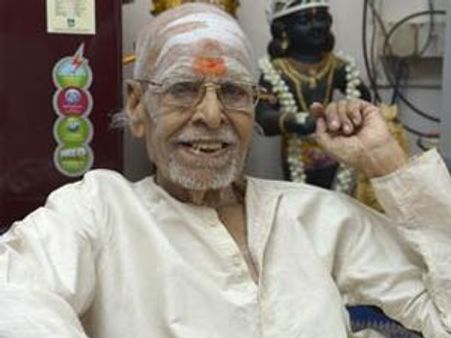 മലയാളിക്ക് തന്നത് അറുപത് ഗായകരെ