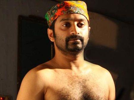 ആര്‍ടിസ്റ്റിലെ ഫഹദ് ഫാസില്‍ ടച്ച്