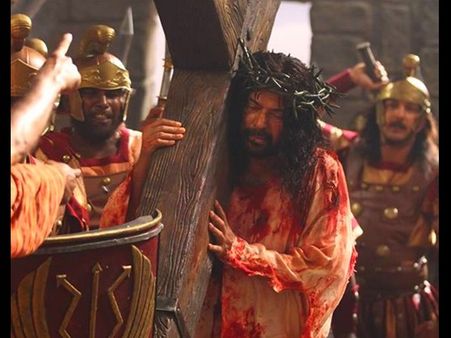 ക്രൂശിതനായ മമ്മൂട്ടി വൈറലാകുന്നു