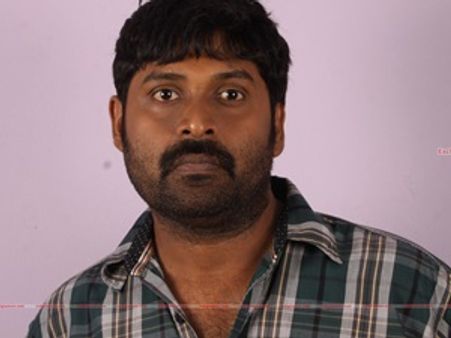 മൊട കാണിച്ച നടന്‍ വിജയകുമാറിന് പണികിട്ടി