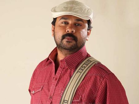 ദിലീപ് നായപരിശീലകനാകുന്ന റിങ് മാസ്റ്റര്‍