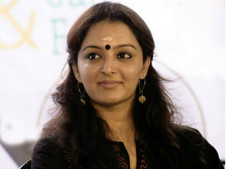 മഞ്ജുവിന്‍റെ പുസ്തകം 'സല്ലാപം'പ്രകാശനം ചെയ്തു