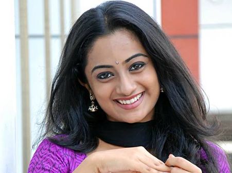 'ലാലു അങ്കിള്‍ സുഹൃത്ത്, ചാക്കോച്ചല്‍ സഹോദരന്‍'