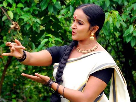 ശാലു പൊലീസായി വീണ്ടും അഭിനയത്തിലേക്ക്