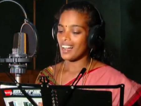 സിനിമയ്ക്കുവേണ്ടി ചന്ദ്രലേഖയുടെ ആദ്യഗാനം