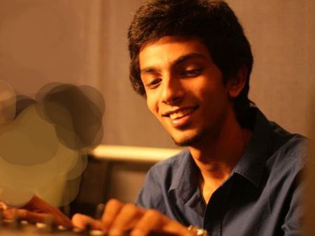 വിജയ്-അനിരുദ്ധ് ഗാനം മറ്റൊരു കൊലവെറിയാകുമോ?