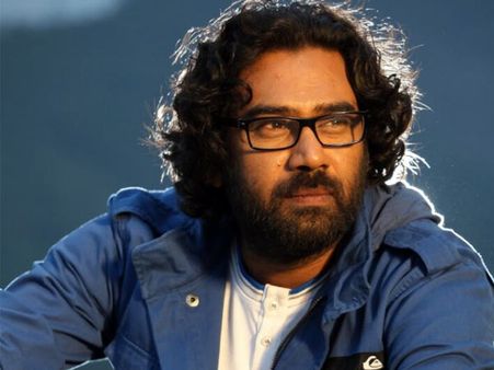 കുംഭാരസമുദായപശ്ചാത്തലത്തിലൊരു പ്രണയകഥ