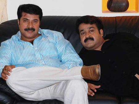 രണ്ടു ചിത്രങ്ങളില്‍ കുഞ്ഞാലിമരയ്ക്കാരായി മമ്മൂട്ടി