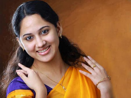 മലയാളത്തിന്റെ അതിരുകടക്കാന്‍ മിയയും