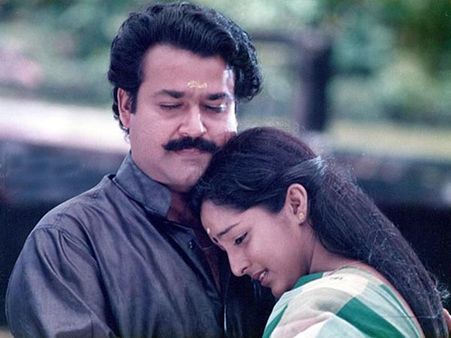 മഞ്ജു-മോഹന്‍ലാല്‍ ചിത്രം അടുത്തൊന്നുമില്ല!