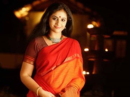 ഞങ്ങള്‍ പ്രണയത്തിലായിരുന്നില്ല; മേതില്‍ ദേവിക