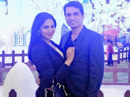 വീണ മാലിക് വിവാഹിതയായി