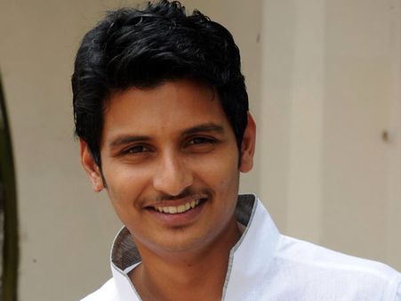 മോഹന്‍ലാലിനും വിജയിയ്ക്കുമൊപ്പം ജീവയും