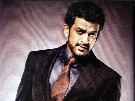 ഗുണ്ടാസംഘത്തെ ഒറ്റയ്ക്കിടിക്കാന്‍ ഇനി പൃഥ്വിയില്ല