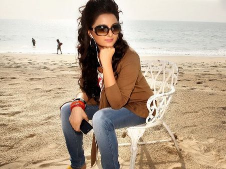 മഞ്ജു തന്റെ പേരില്‍ നിന്ന് ദിലീപിനെ വെട്ടുന്നു