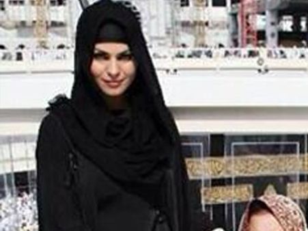 സിനിമയോട് വിട പറഞ്ഞ് വീണ മാലിക്ക്