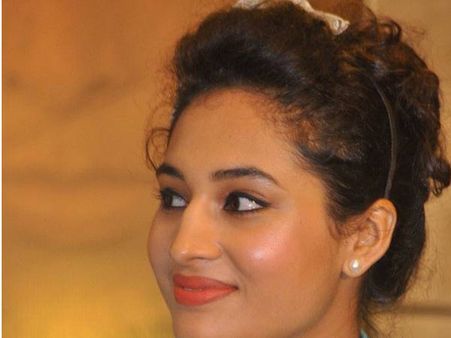 ടോളിവുഡ് പിടിയ്ക്കാന്‍ പൂജ