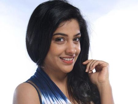 ഡോക്ടറായി അര്‍ച്ചനാ കവി വരുന്നു