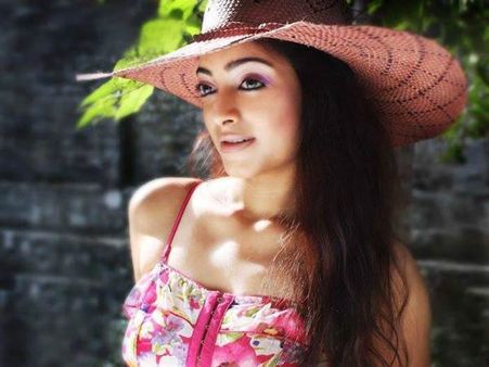 തമിഴില്‍ തിരിച്ചുപോകാന്‍ ആഗ്രഹം: ജനനി അയ്യര്‍