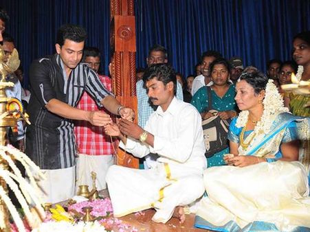 ആരു പറഞ്ഞു പൃഥ്വിക്ക് ജാഡയാണെന്ന്, ഇത് കാണൂ