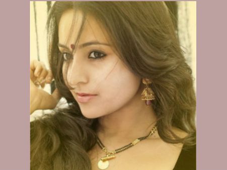 ഒറ്റമന്ദാരത്തില്‍ ഭാമ 15കാരിയായ ഗര്‍ഭിണി?